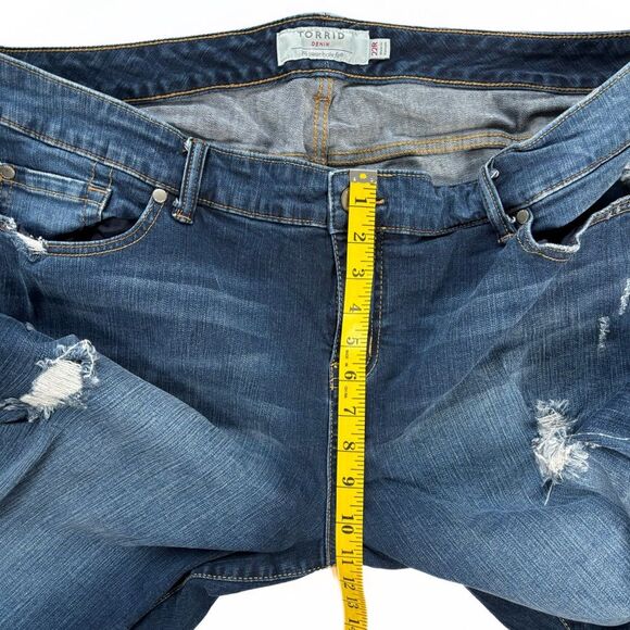 Torrid Distressed High Waist Dark Blue Jeans - Size 22 - Picture 5 of 8